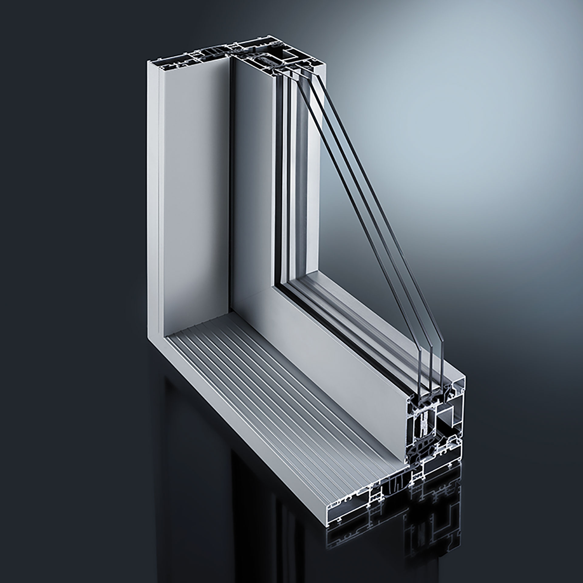 GUTMANN biedt ook klassieke aluminium schuifdeuroplossingen en een verdiepingshoge premium hefschuifdeur. Dit wordt aangevuld met aluminium schalen voor PVC-U schuifdeuren.